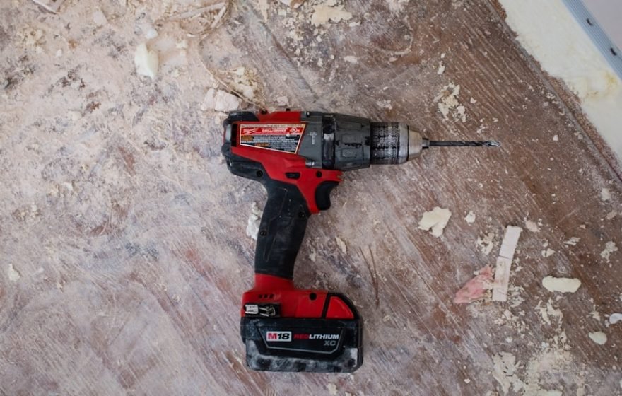 Ferramenta de trabalho durante uma manutencao preventiva